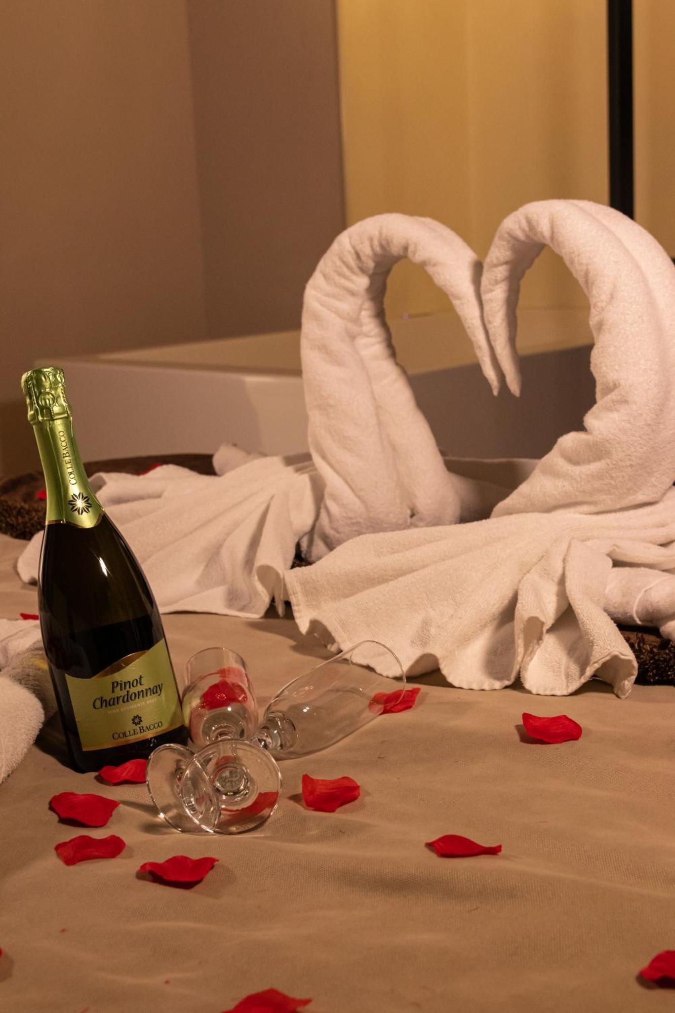 Duomo Luxury Suites Napoli Ngoại thất bức ảnh