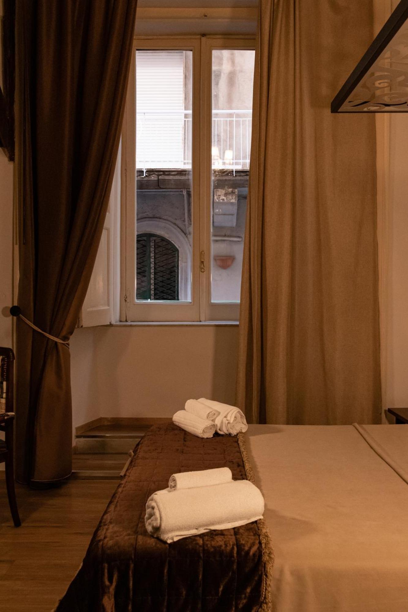 Duomo Luxury Suites Napoli Ngoại thất bức ảnh